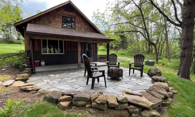 Strum Cabina | Cozy Cabin Retreat