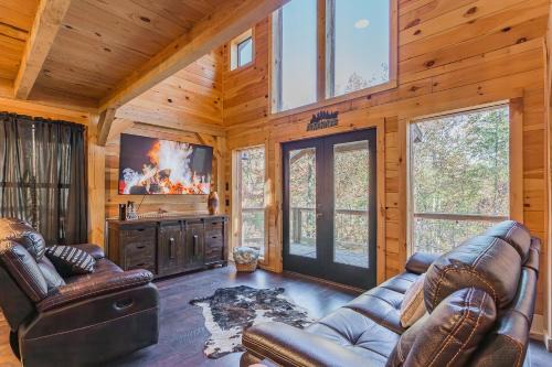 Trenton Casa | Cozy Cabin Retreat w/Hot Tub & Nature Views