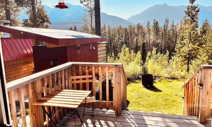 Tete Jaune Cache Cabina | Cozy Cabin surrounded by Nature