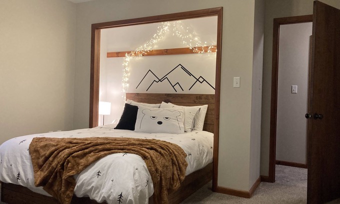 Potts Grove Cabina | Cozy Cabin tucked in 5ac of private woods!!