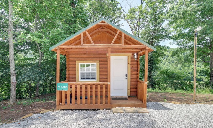 Huntsville Apartamento | Cozy Cabin w/ Direct ATV Trail Riding & Mtn Views!