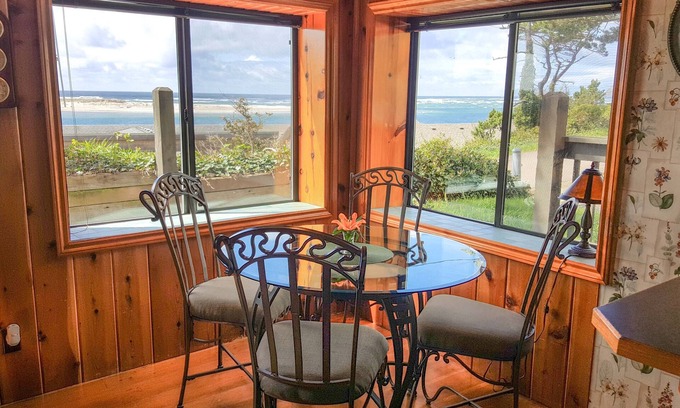 Netarts Casa | Acogedora cabaña con hermosa vista de la bahía