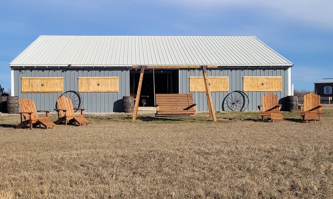 Durant Cabina | Cozy cabin with hot tub just 5 minutes from casino on 36 acres