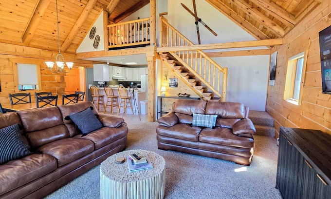 Red Lodge Casa | Cozy Cabin with Mountain Views