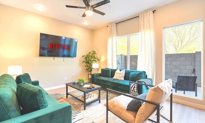 Orchards Estates Apartamento | The Cozy Cactus I 5 Beds I Heated Pool near Surprise Stadium, Golf & Tennis