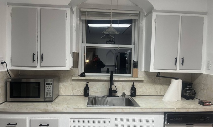 Cambria Heights Casa | Cozy Cambria Getaway 13 min John F. Kennedy✈️