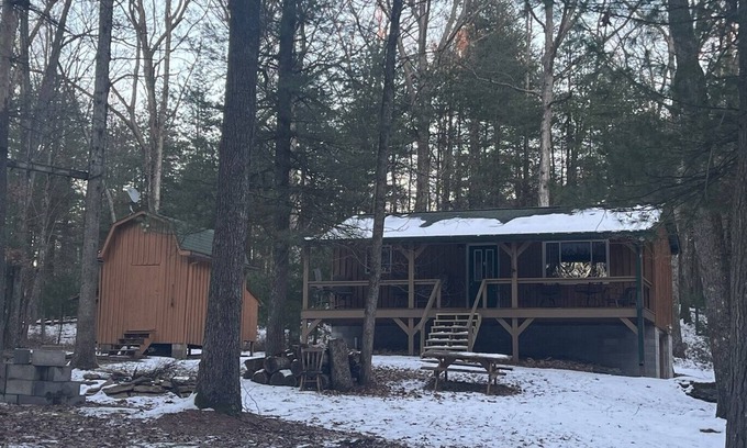 Frenchville Cabina | Cozy camp near the PA Elk herd in Karthaus & close enough to Penn State football