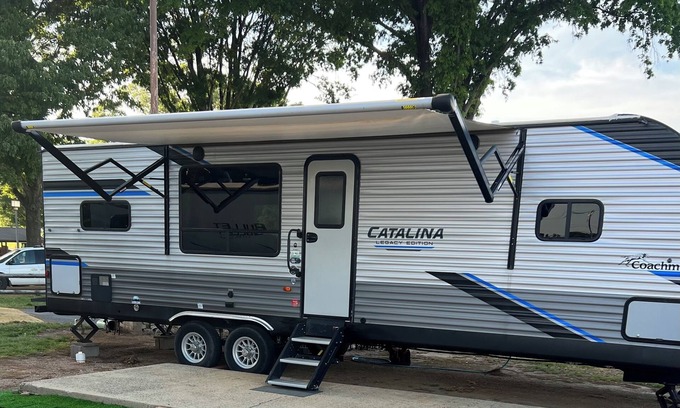 Concord Alquiler De RV | Cozy campground with WiFi and AC. Walk to the Charlotte motor speedway.