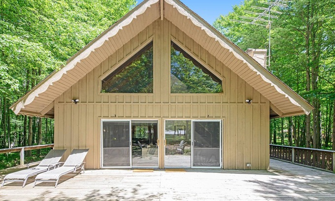 Canadian Lakes Casa | Cozy Canadian Lakes Cabin