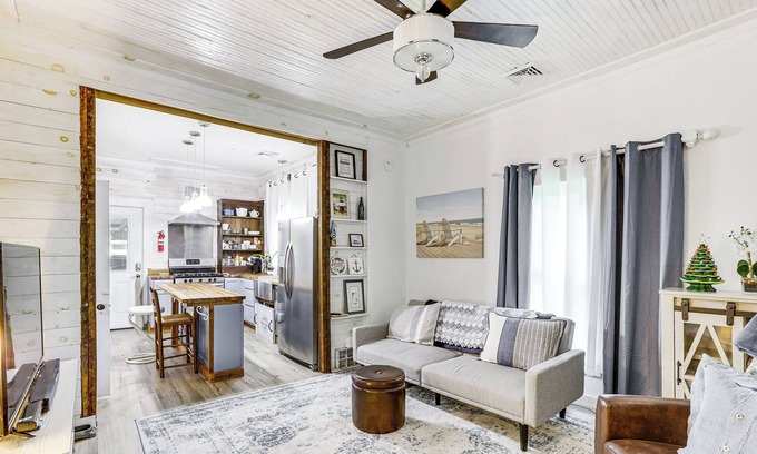 Carterville Casa | Cozy Carterville Home: 3 Mi to Crab Orchard Lake!