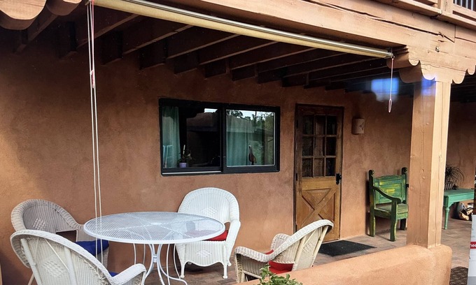 Santa Fe Apartamento | Cozy Casita, Charming apartment in historic east side