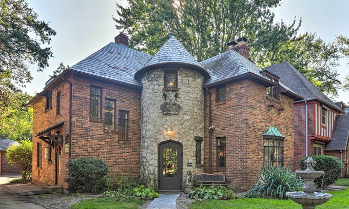 Ottawa Casa | ¡NUEVO! Castle-Style House ~ 1 Mi a la Univ. de Toledo!