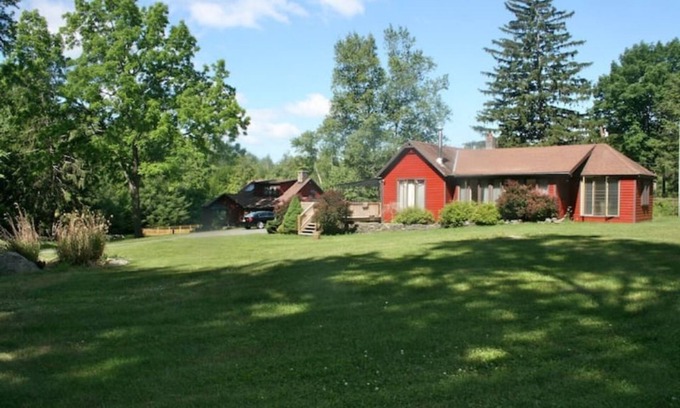 Samsonville Cabaña | Cozy Catskills Cottage