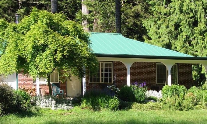 Reedsport Cabaña | Acogedora casa de campo Cattail, una cómoda casa en un estuario costero cerca de Reedsport