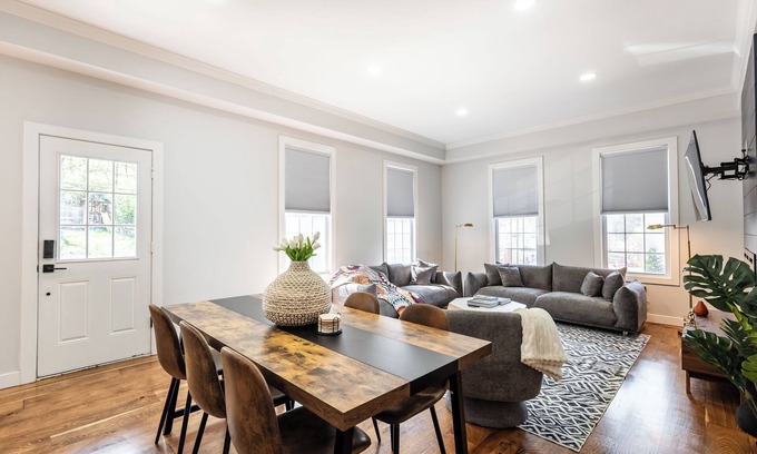 Mount Auburn Casa | Cozy, Central & Chic 5-bedroom house in Cincinnati