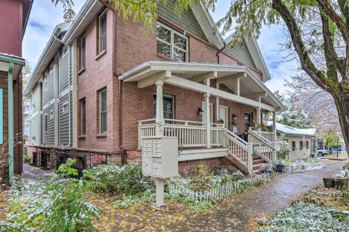 Glenwood Springs Apartamento | Cozy Central Glenwood Springs Condo with 2 Decks!