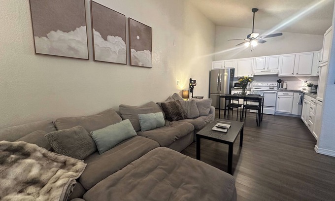 Mesa Grande Casa | Cozy Central Mesa/Tempe Gem. Minutes from Cubs Stadium, ASU & Tempe Marketplace!
