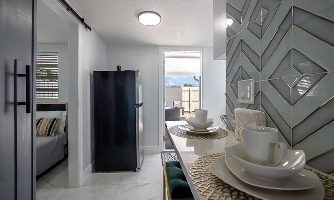 Lake Worth Apartamento | COZY CENTRALLY LOCATED HOME