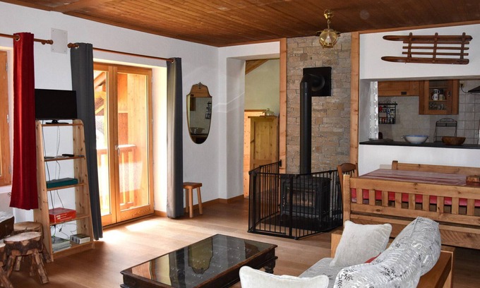 Pralognan-la-Vanoise Chalet De Esquí | Acogedor chalet para 6 personas cerca del centro, jardín sur, 1 habitación, altillo