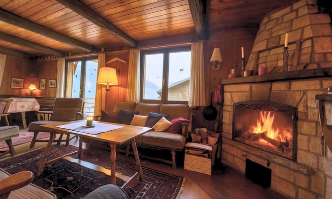 Liddes Casa | Cozy chalet, Alps view, fireplace & large terrace