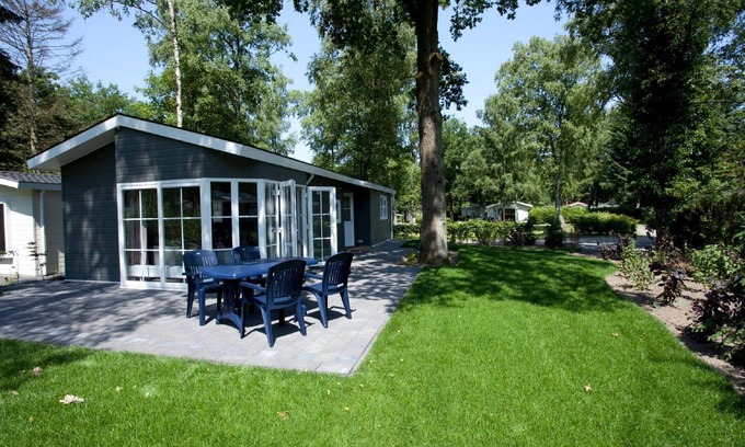 Noordoostelijk van Schaarsbergen Chalet De Esquí | Acogedor chalet en un parque de vacaciones, junto al Parque Nacional Hoge Veluwe