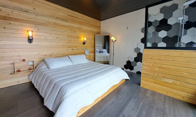 Beirut Central District Chalet De Esquí | Cozy chalet in serene Beirut with WiFi, AC