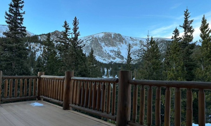 Saint Mary's Chalet De Esquí | Cozy Chalet in the Mountains