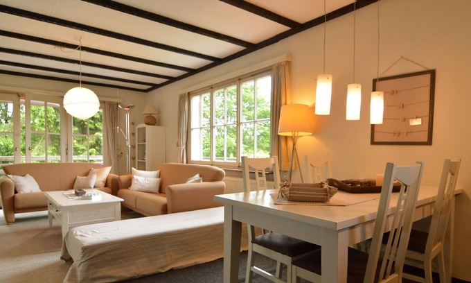 Longfaye Chalet De Esquí | Cozy chalet with private garden near the forest