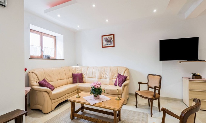 Beauraing Cabaña | Acogedor chalet con jardín