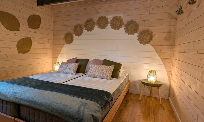 Biron Chalet De Esquí | Chalet íntimo con piscina compartida, accesible para PMR