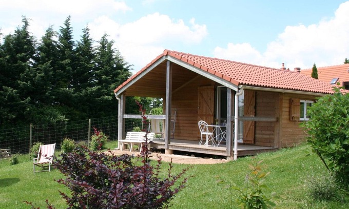 Echassieres Cabaña | Chalet con Terraza Cubierta, Piscina y Animales, Vistas a Montaña, Capacidad para 5 Personas