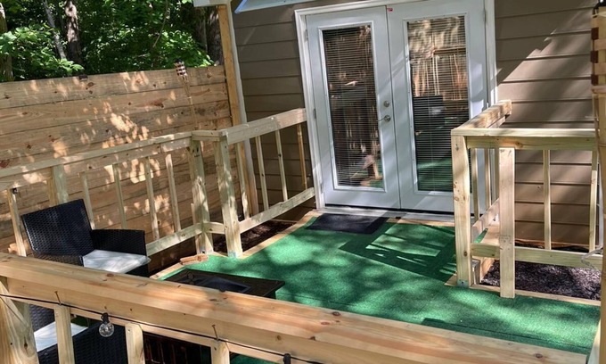 Greensboro Casa | Cozy ,Charming and Comfy Tiny Home with Beautiful View in a Quiet Area