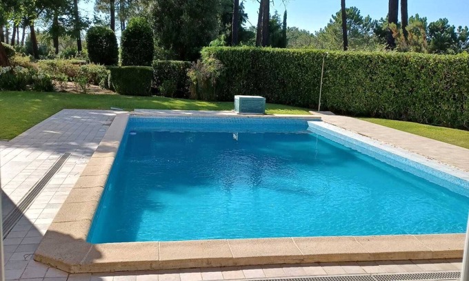 Quinta Do Conde Casa | Cozy charming house with pool in a golf course 20 m from the beach, near Lisbon.