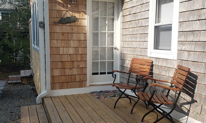 West Chatham Cabaña | Cozy Chatham Cottage walk to Hardings beach Restaurants & downtown.