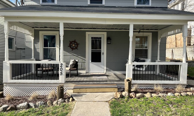 Cayuga Cabaña | Cozy & cheerful 3 bedroom cottage on Cayuga Lake