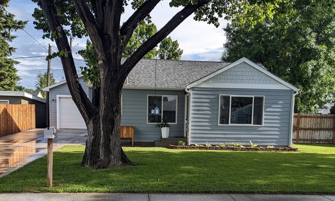 Worland Casa | Cozy, cheerful house