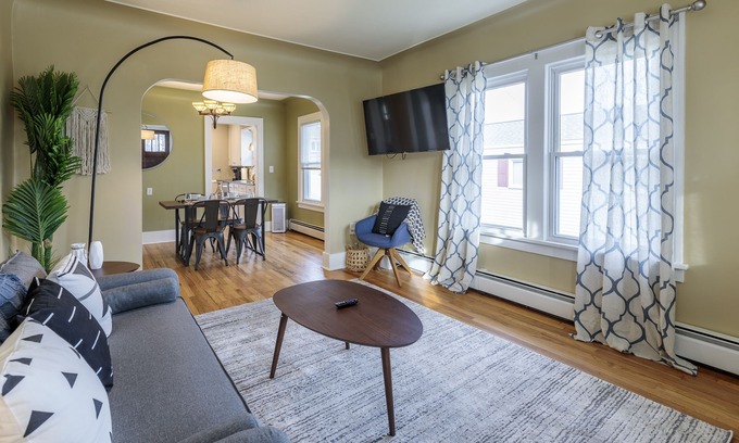 Plymouth Casa | Cozy, Chic 2 BR Plymouth Getaway