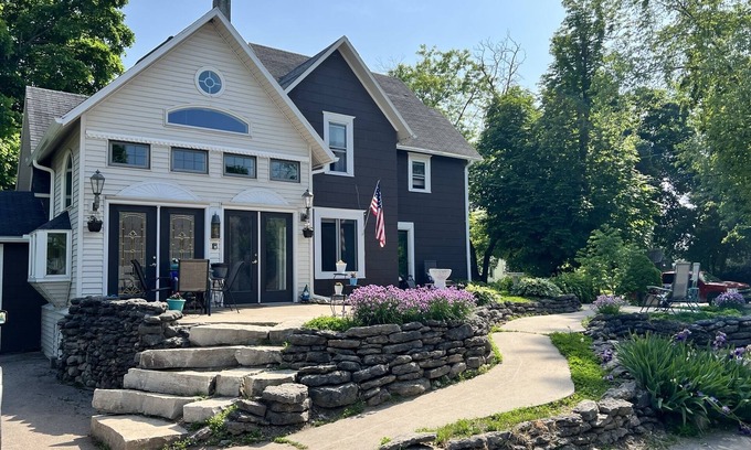 Cheboygan Casa | Cozy Chic of Cheboygan: Hot Tub, Tanning Bed, Massage Chair, Walk Everywhere!