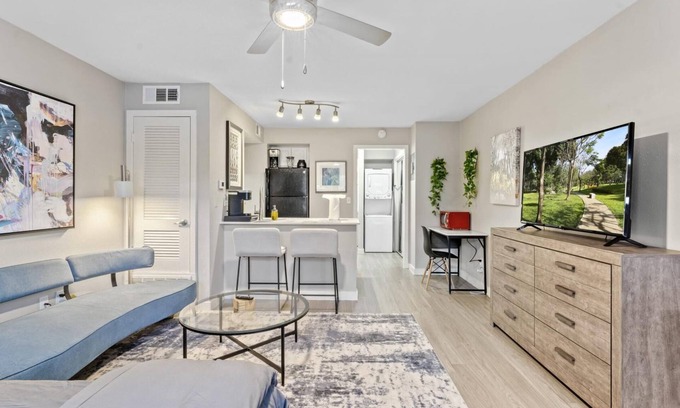 Allandale Apartamento | Cozy Chic Studio Close to Downtown and Domain