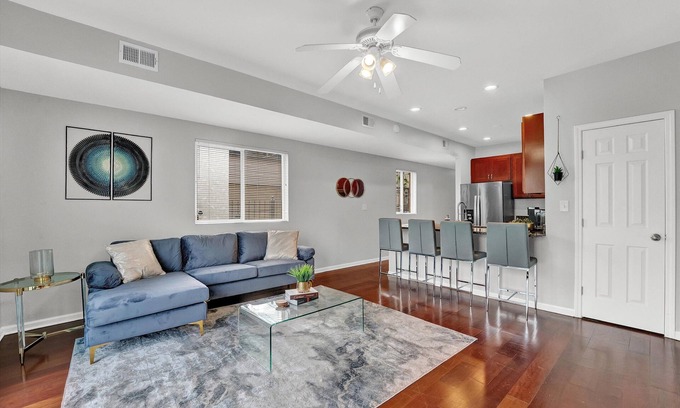Tri-Taylor Condominio | Cozy City Condo in Heart of City