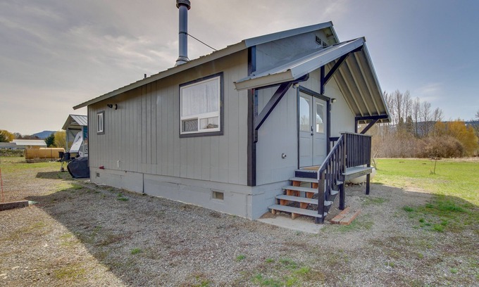 Cle Elum Cabina | Cozy Cle Elum Cabin w/ 3 Acres & Stocked Pond