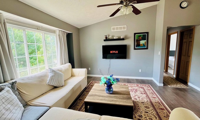 Cutlerville Casa | Cozy & clean 4BD house in Grand Rapids