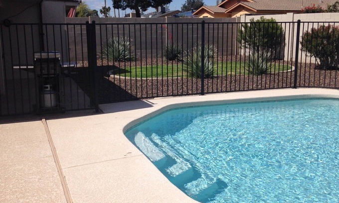 North Mountain Casa | Hermosa One Story North Phoenix Home con piscina privada