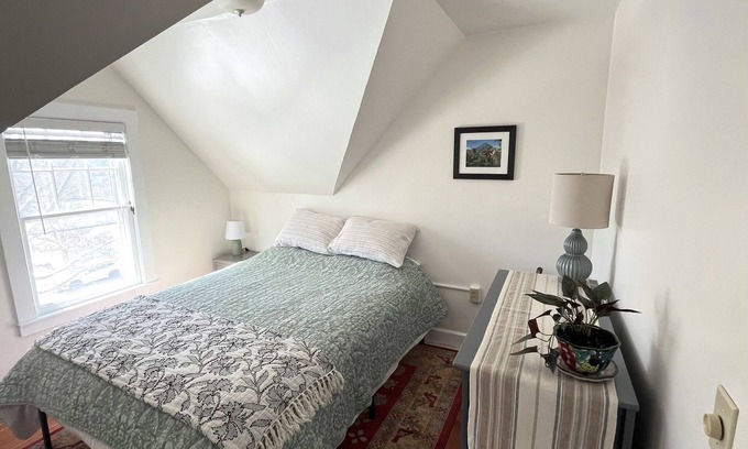Burlington Apartamento | Cozy, clean, bright apartment