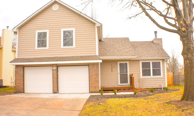 Olathe Casa | Cozy, Clean, Comfortable Home for Large Families