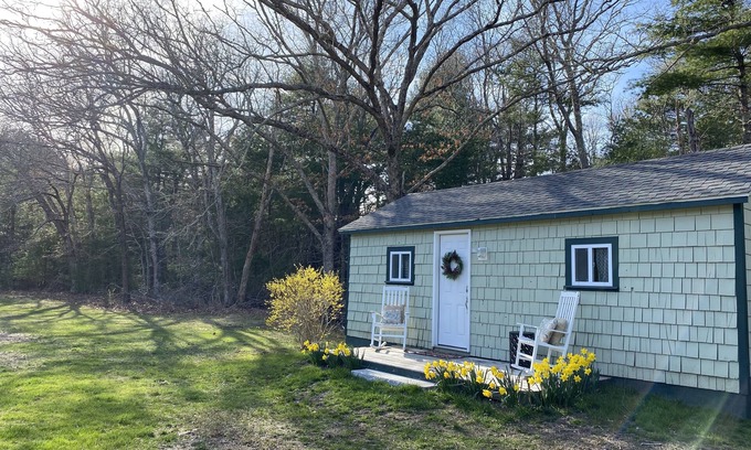 Kenyon Cabaña | Cozy Coastal Cottage in Charlestown, RI