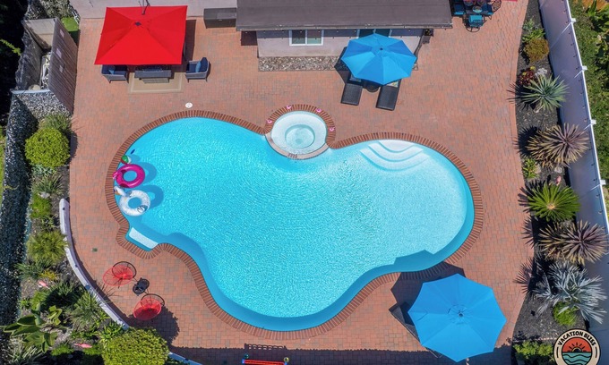 Fire Mountain Casa | Cozy Coastal Hangout-Pool, Spa & Game Night Ready!