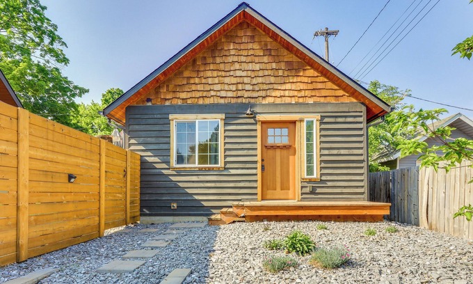 Garden District Apartamento | Cozy Coeur d'Alene Studio, Walk to Downtown & Lake