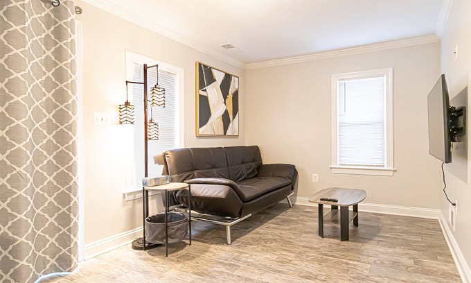 Springfield Casa | Cozy - Coffee/Tea bar - Kitchen- Bath - Work Station- Monitor