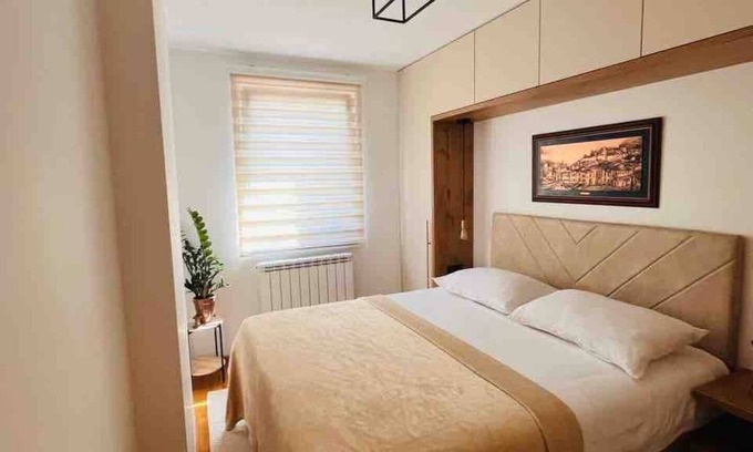 East Sarajevo Apartamento | Cozy colorful apartment in Sarajevo, close to Airport